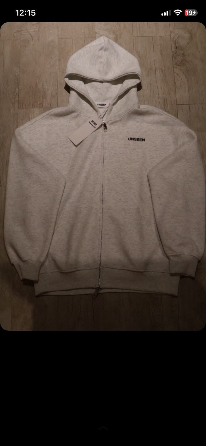 Full zip unseen